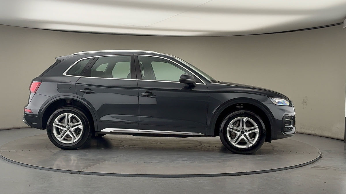 More views of Audi Q5