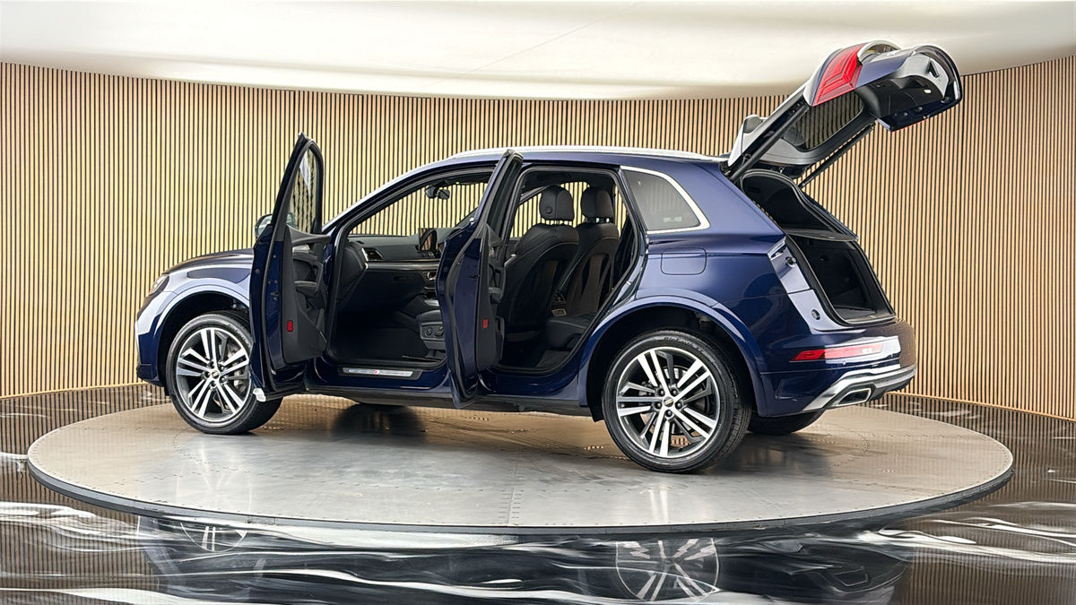 More views of Audi Q5