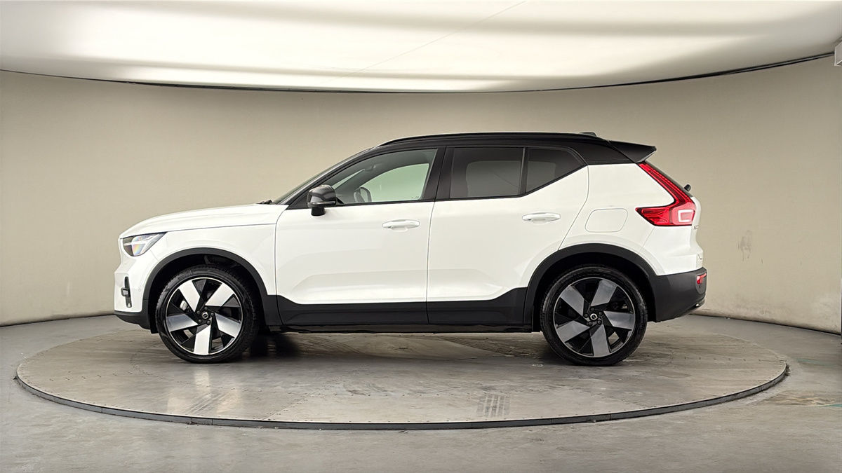 More views of Volvo XC40