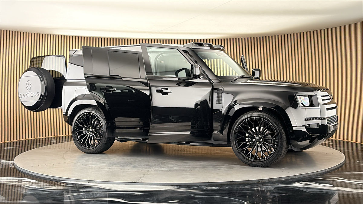 More views of Land Rover Defender 110
