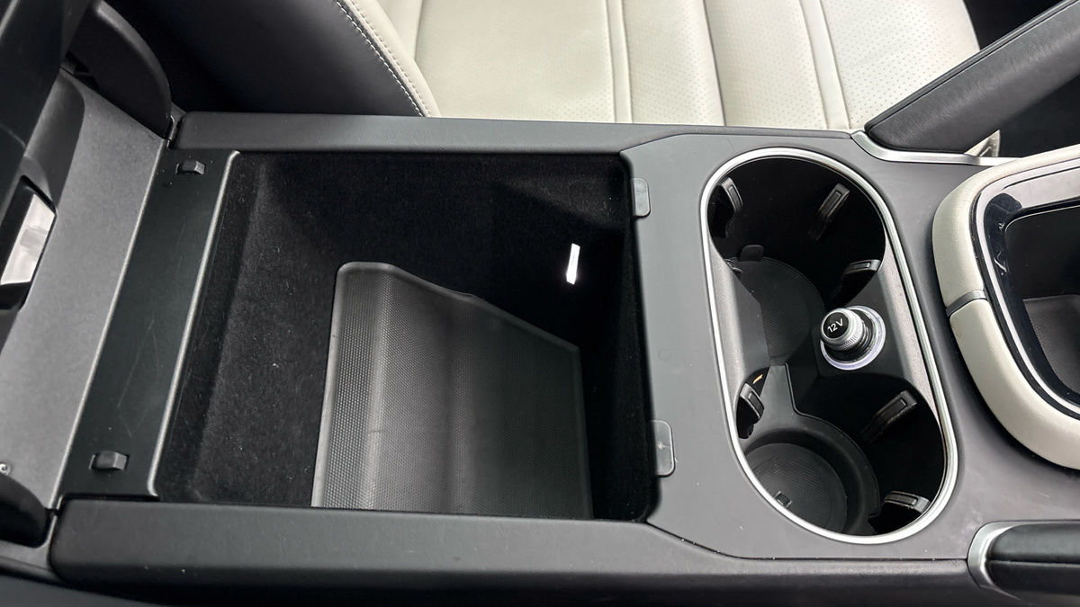 Porsche Cayenne Image 36
