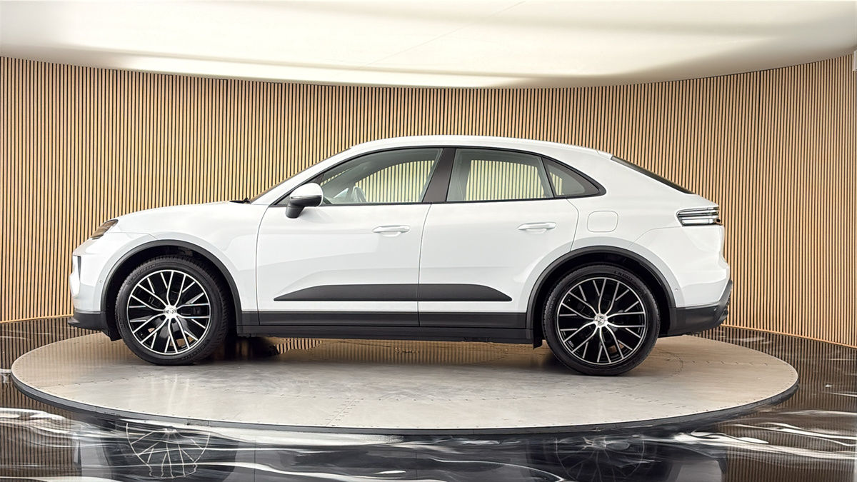 More views of Porsche Macan