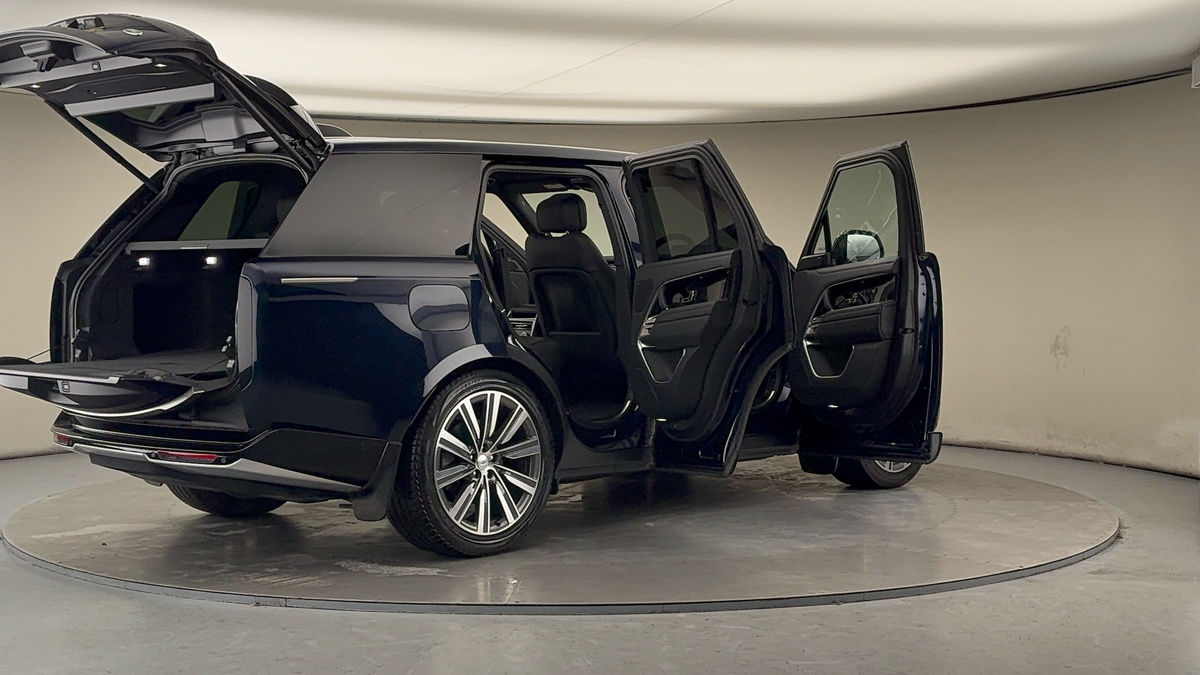 More views of Land Rover Range Rover