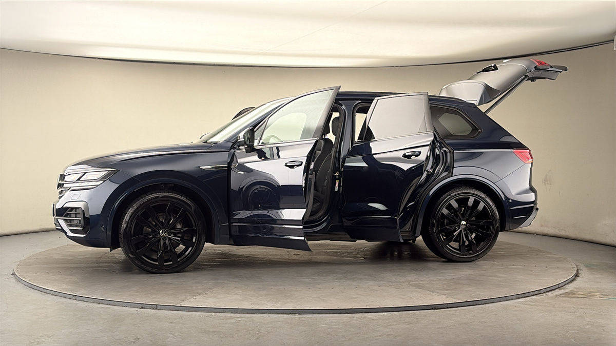 More views of Volkswagen Touareg