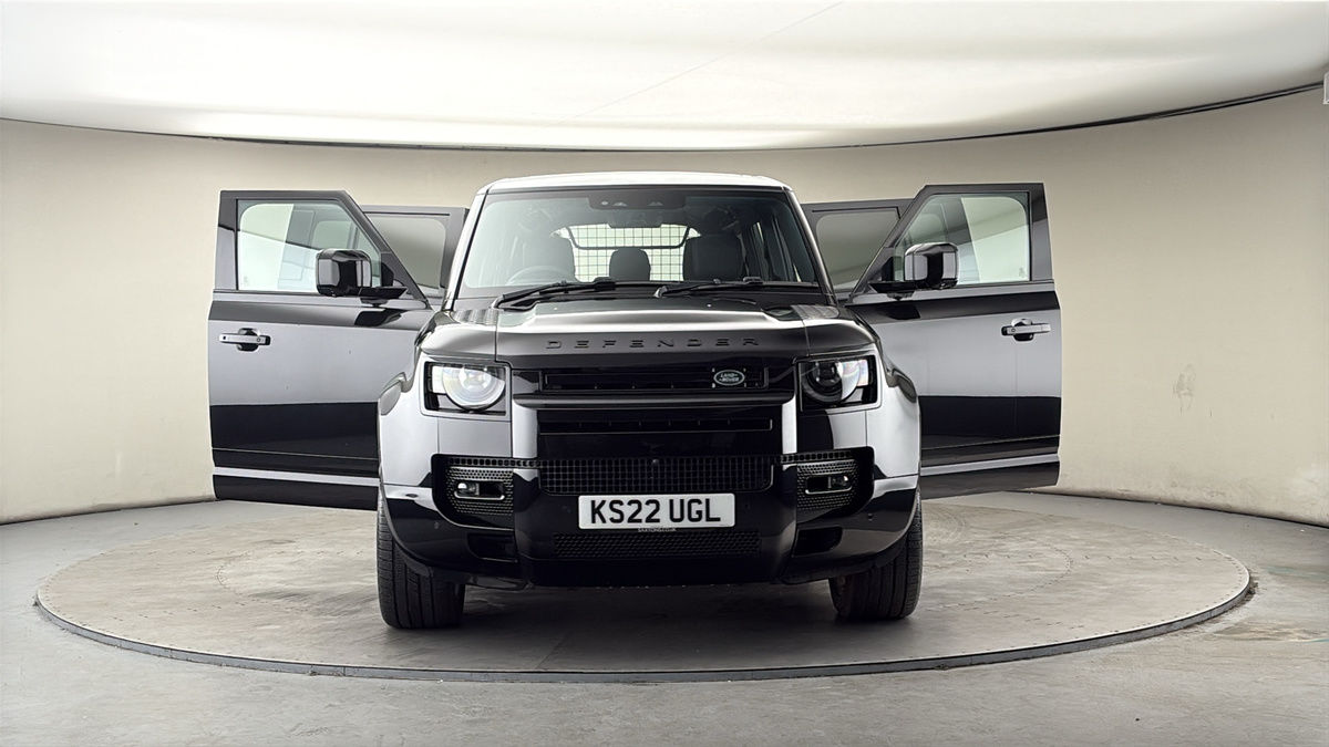 More views of Land Rover Defender 110