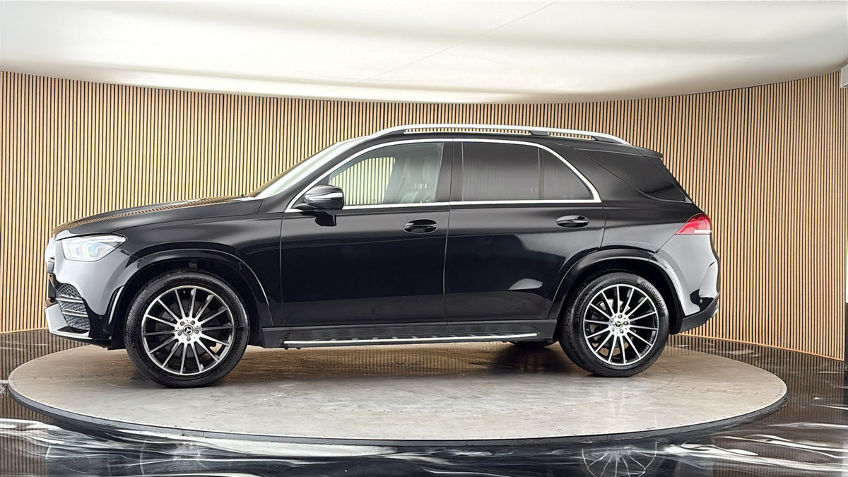 More views of Mercedes-Benz GLE