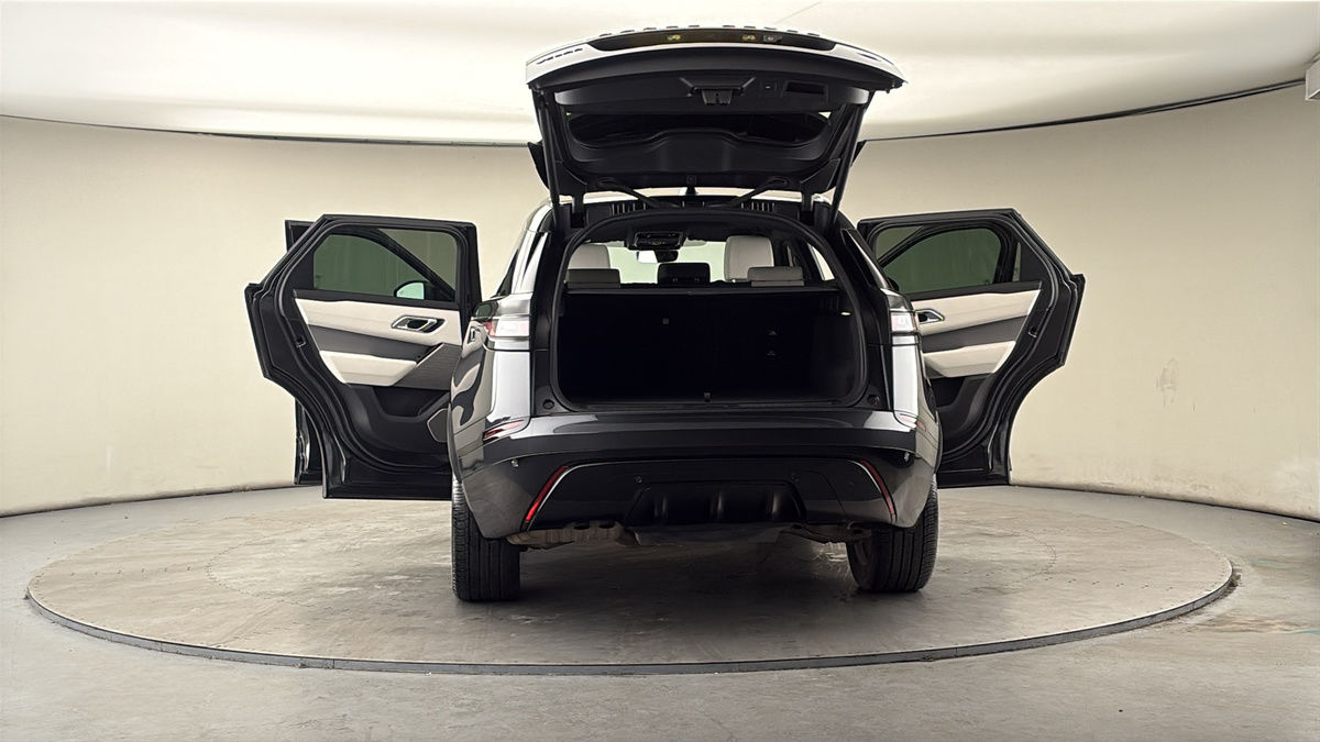 More views of Land Rover Range Rover Velar