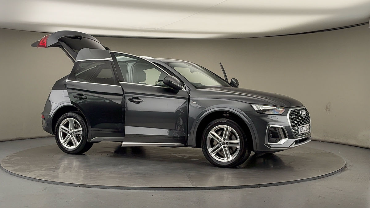 More views of Audi Q5