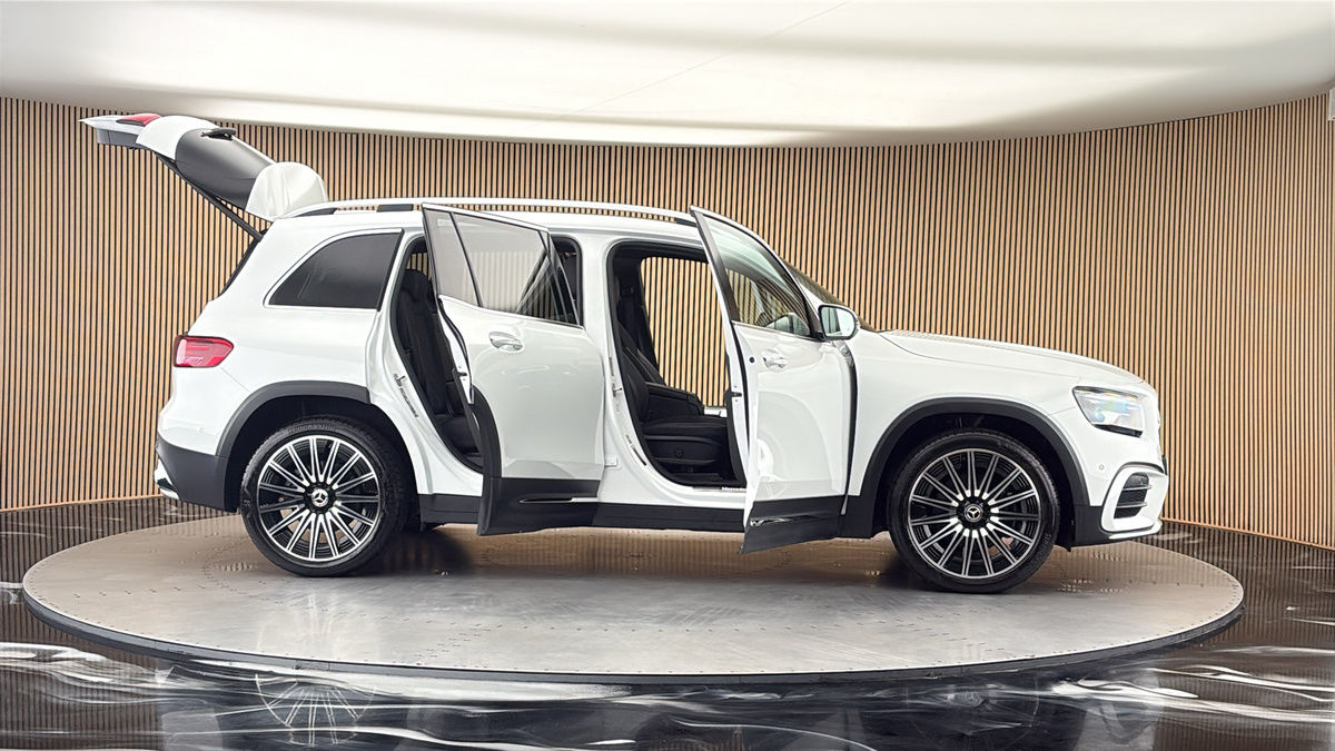 More views of Mercedes-Benz GLB