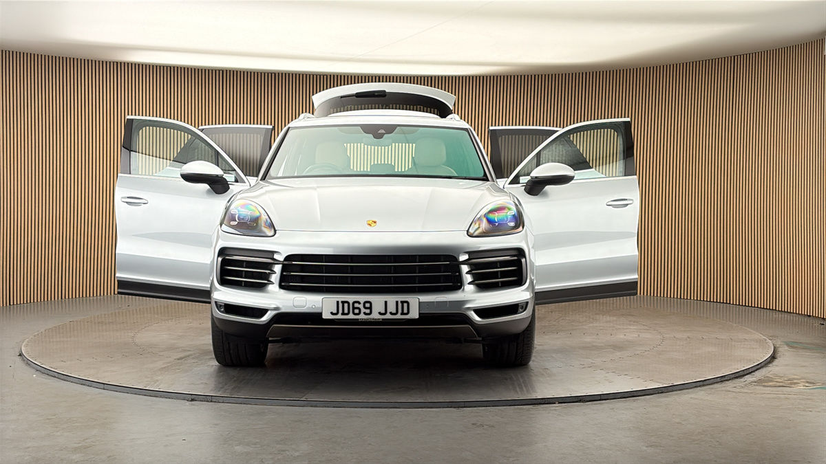 More views of Porsche Cayenne