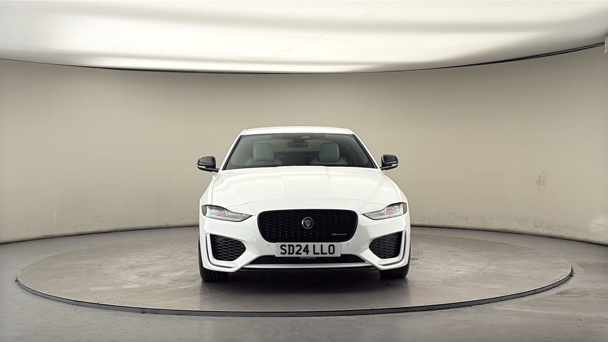 Jaguar XE Image 3