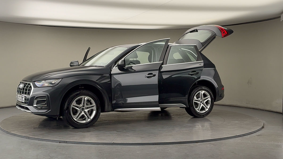 More views of Audi Q5