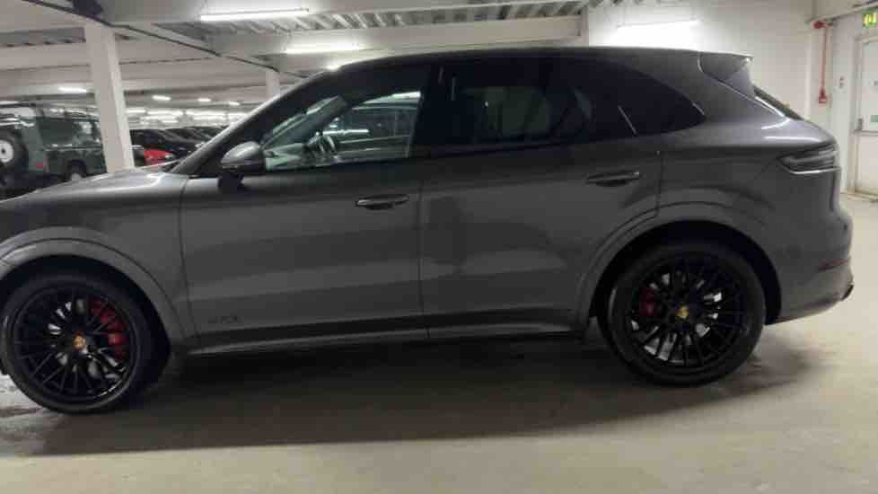 More views of Porsche Cayenne