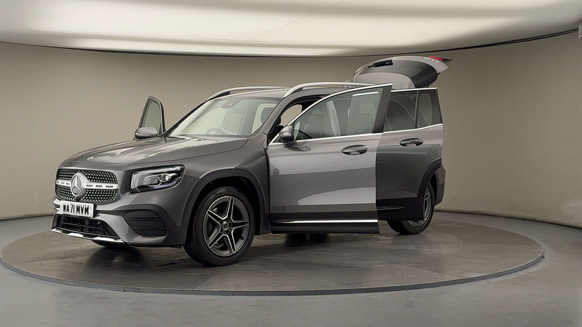 Mercedes-Benz GLB Image 22
