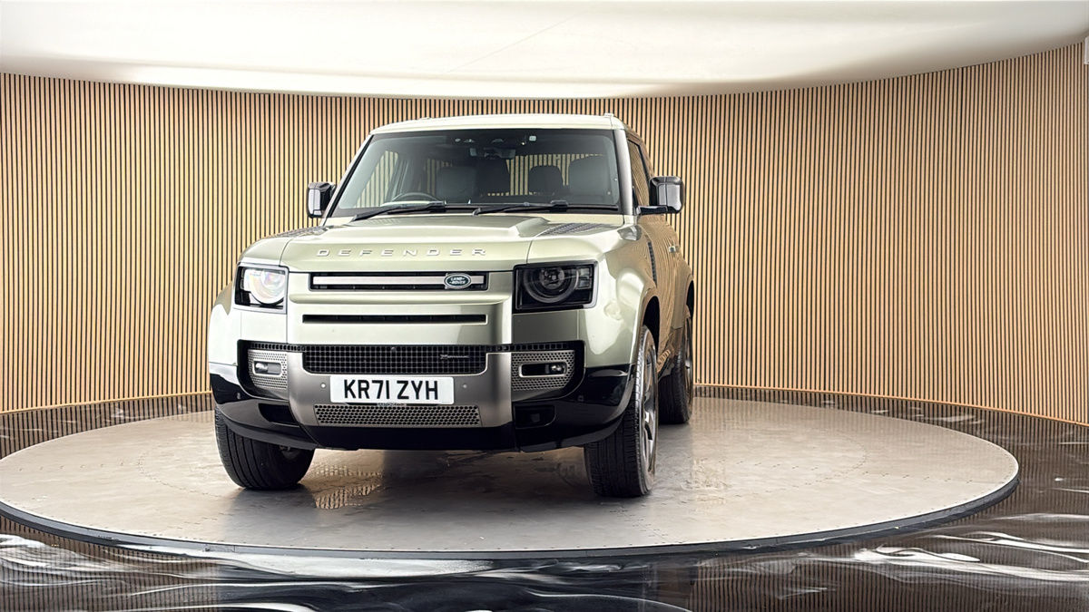 More views of Land Rover Defender 90