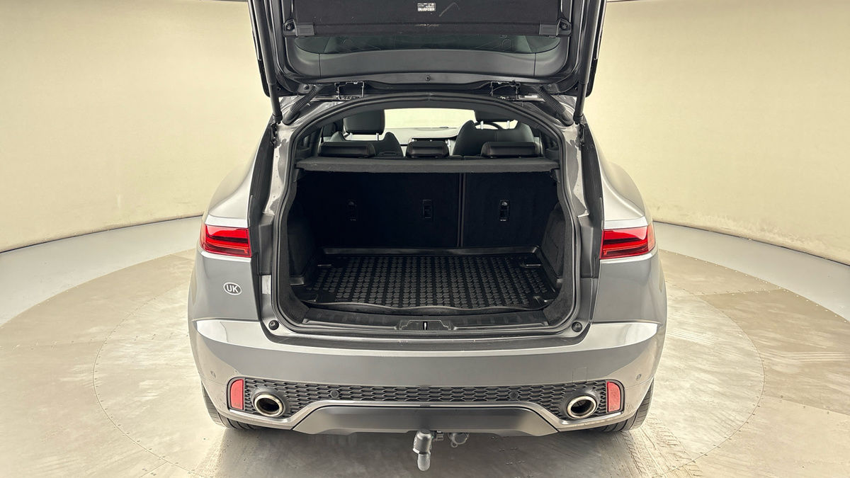 Jaguar E-PACE Image 11
