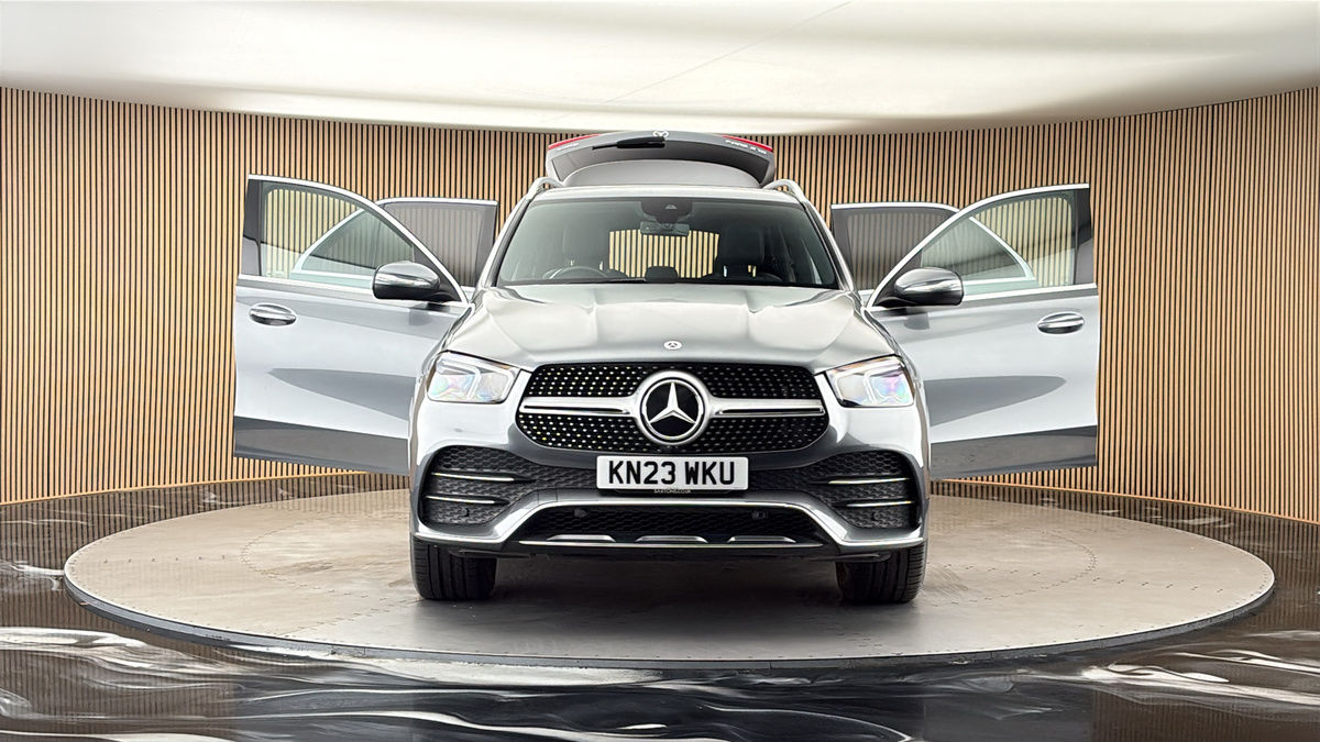 More views of Mercedes-Benz GLE