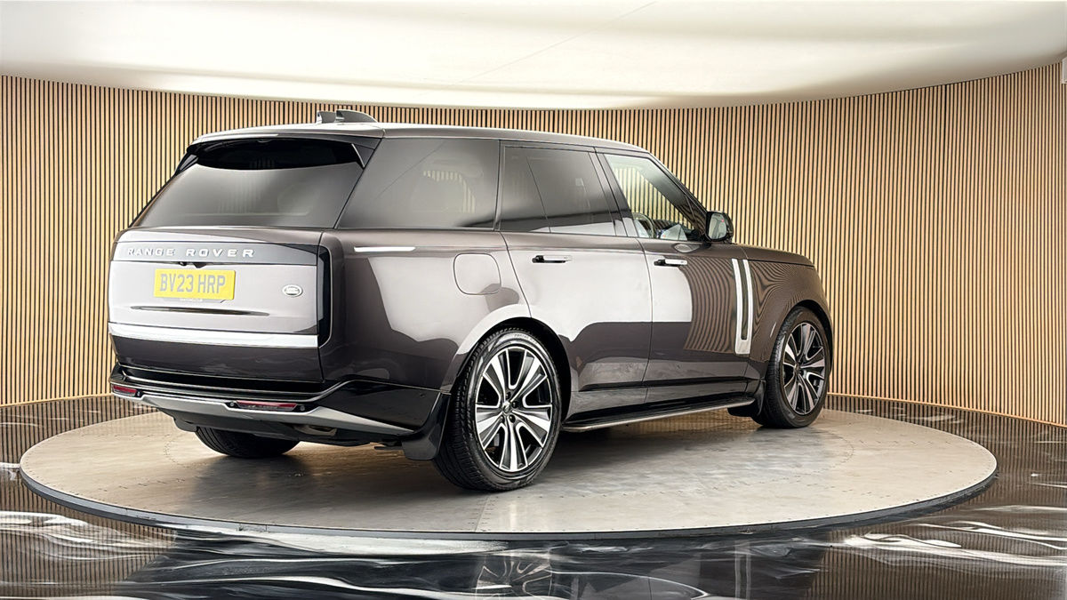 More views of Land Rover Range Rover