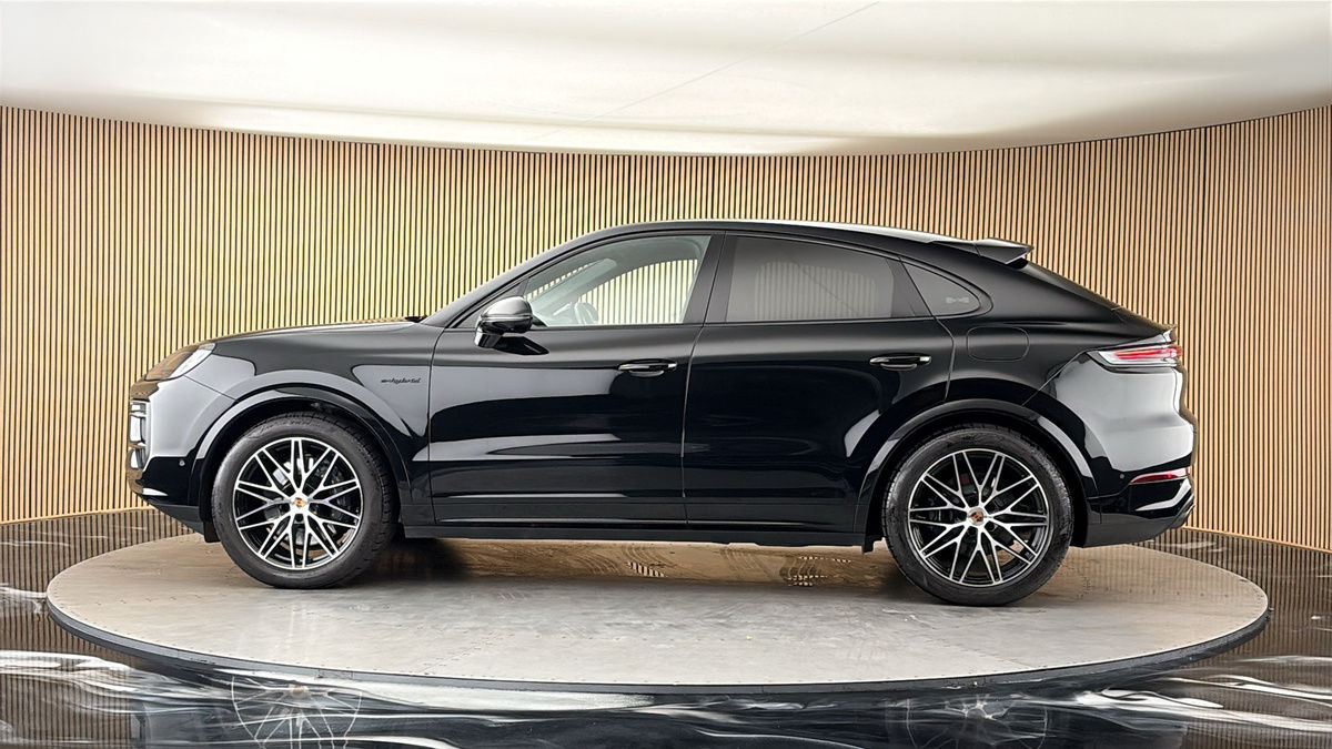 More views of Porsche Cayenne