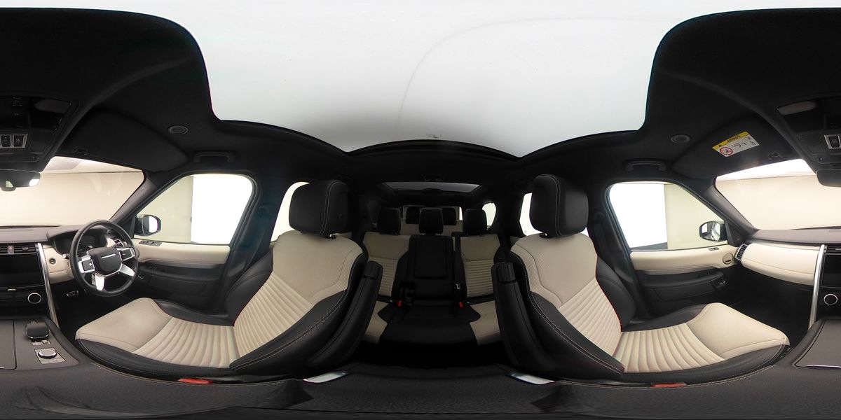 More views of Land Rover Discovery