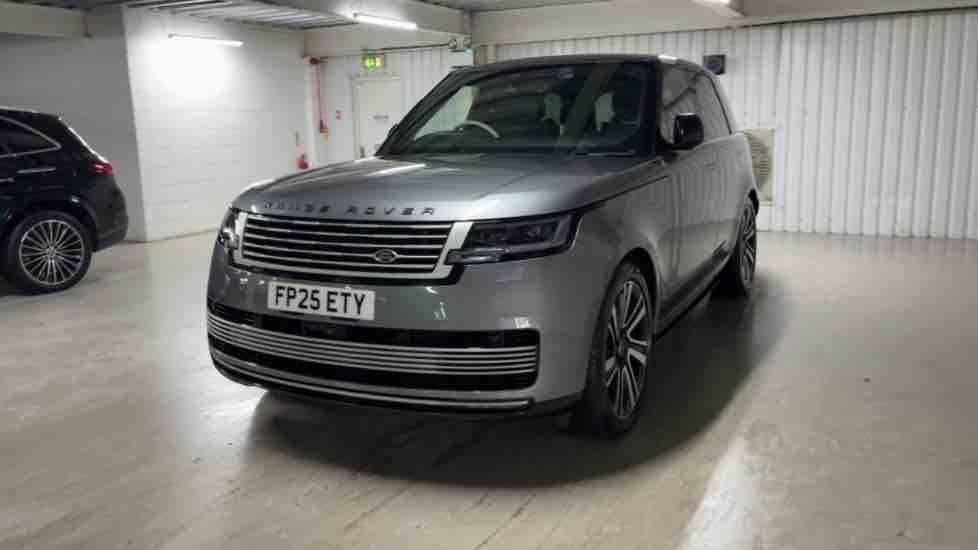 More views of Land Rover Range Rover