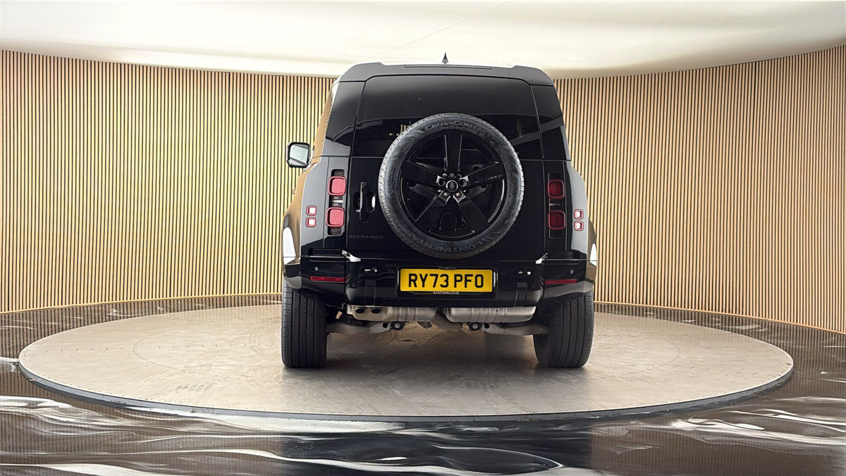 More views of Land Rover Defender 90