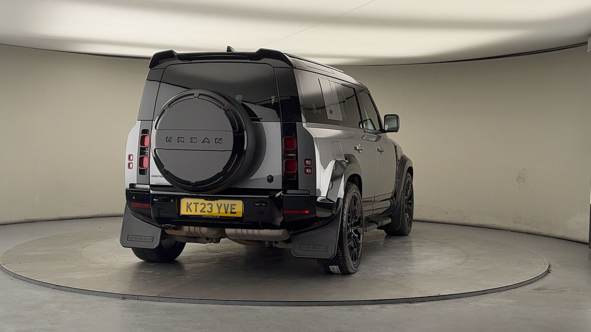 More views of Land Rover Defender 110