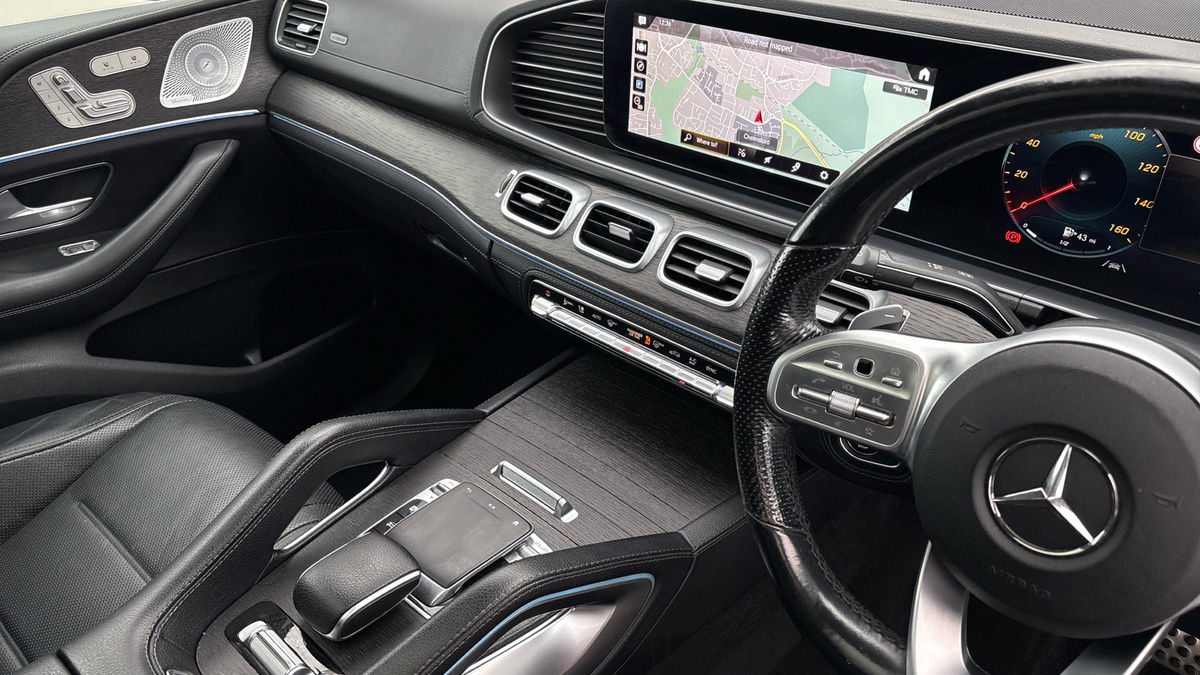 Mercedes-Benz GLE Image 18