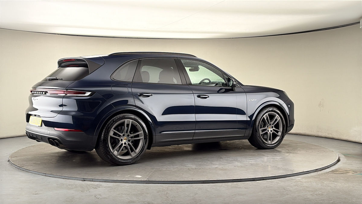 More views of Porsche Cayenne