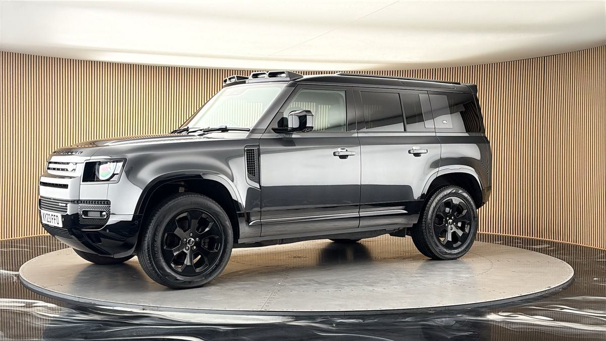 More views of Land Rover Defender 110