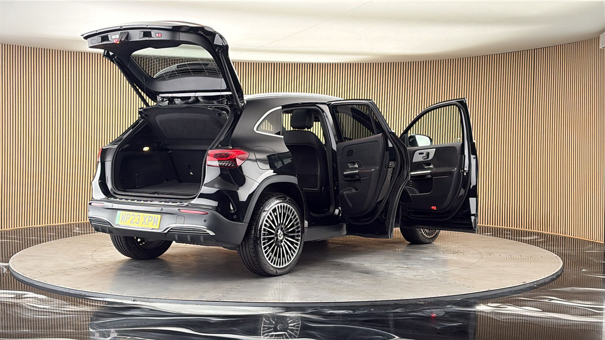 More views of Mercedes-Benz EQA