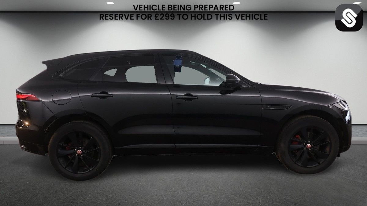 Jaguar F-PACE Image 5