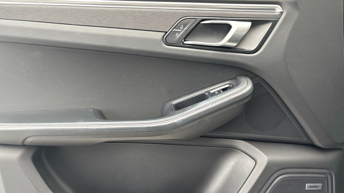 Porsche Macan Image 19