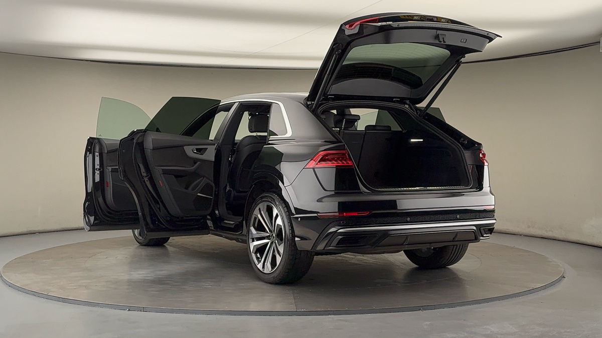 Audi Q8 Image 23