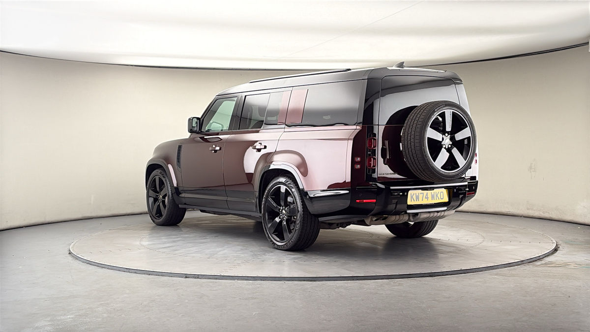 Land Rover Defender 130 Image 2