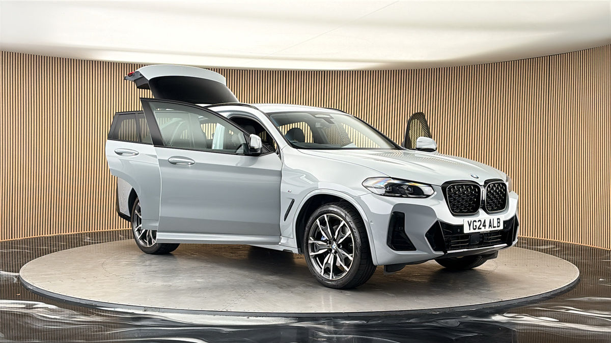 More views of BMW X4
