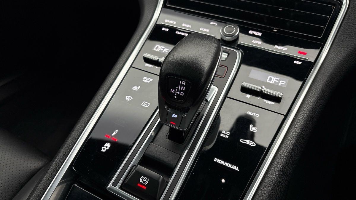 Porsche Panamera Image 26