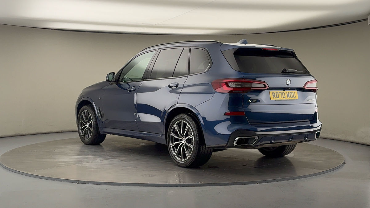BMW X5 Image 2