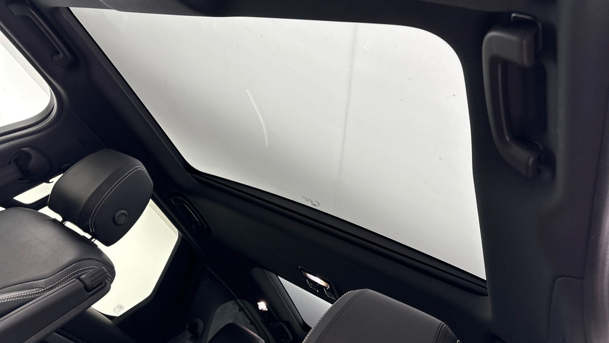 Land Rover Discovery Image 6