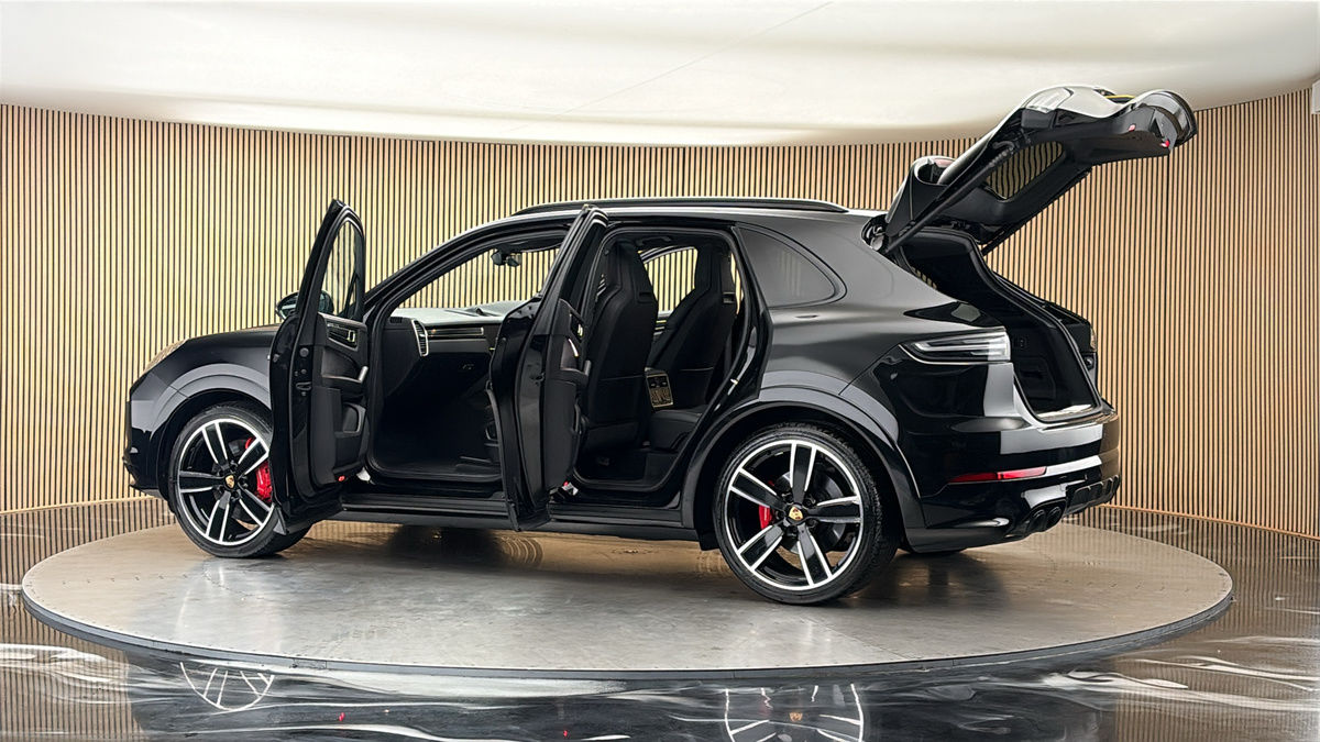 More views of Porsche Cayenne