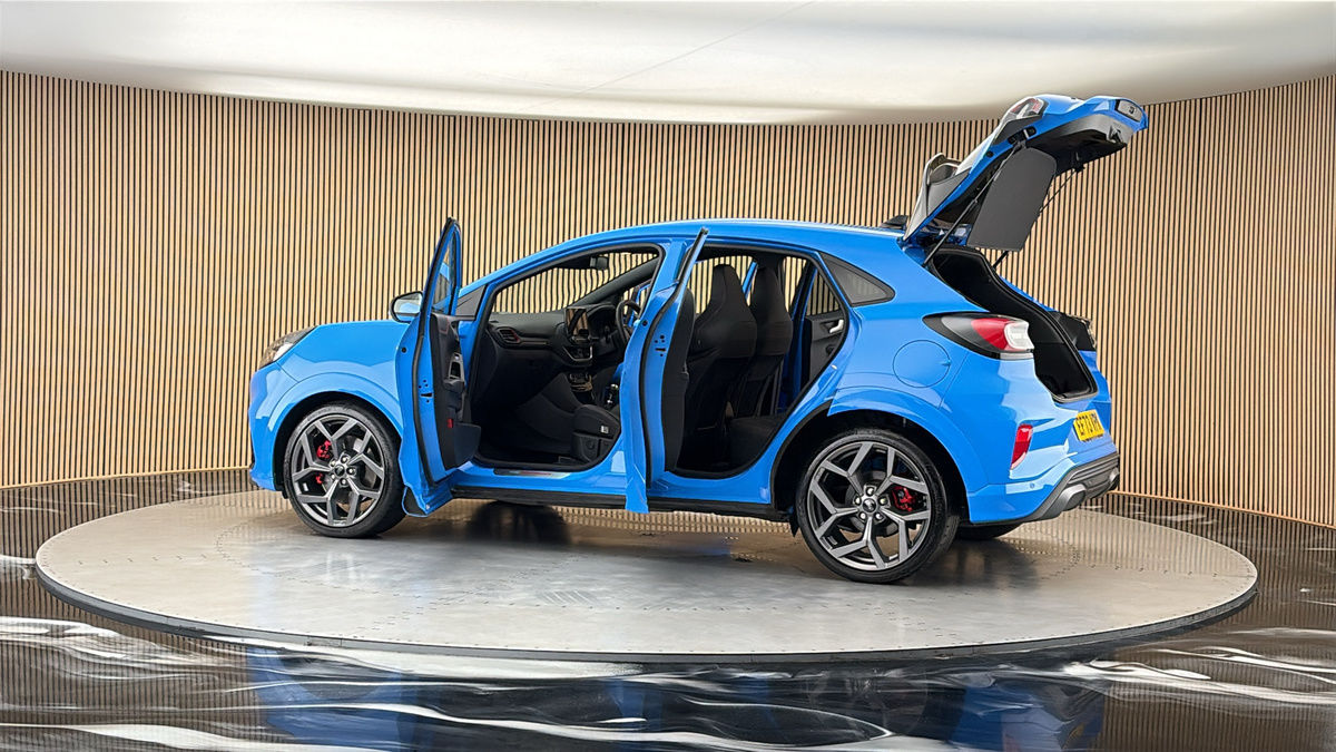 More views of Ford Puma