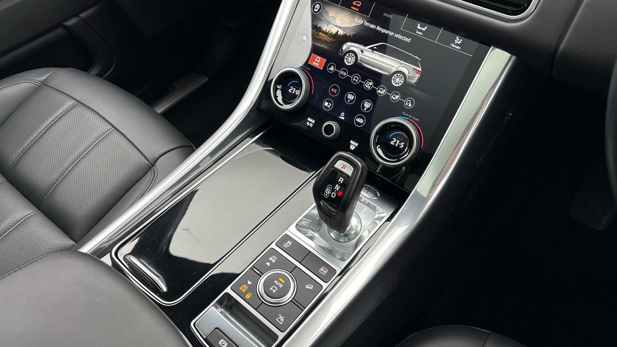Land Rover Range Rover Sport Image 18