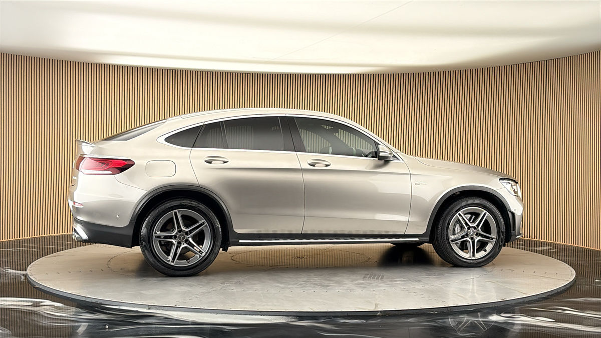More views of Mercedes-Benz GLC
