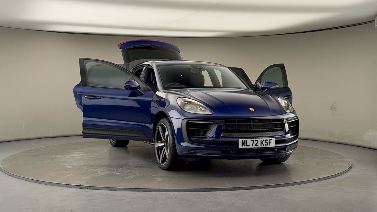 More views of Porsche Macan