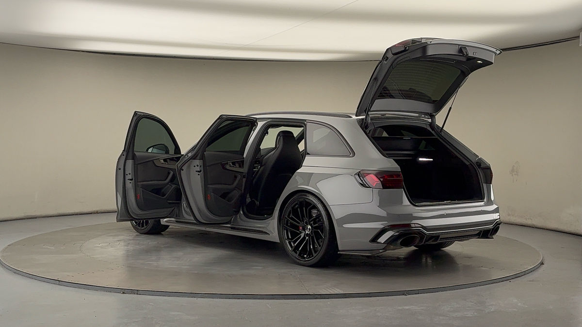 More views of Audi RS4 Avant