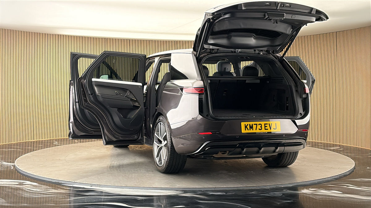 More views of Land Rover Range Rover Sport