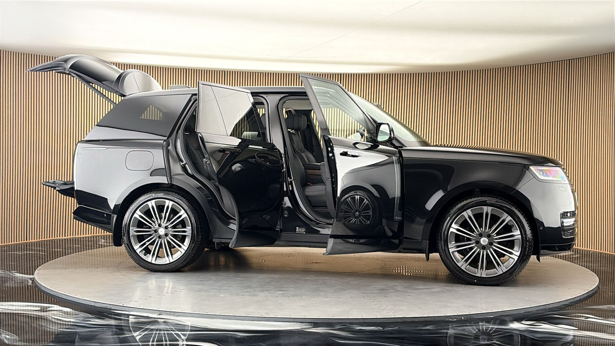 More views of Land Rover Range Rover