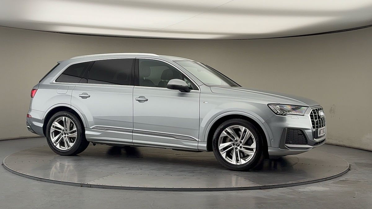More views of Audi Q7