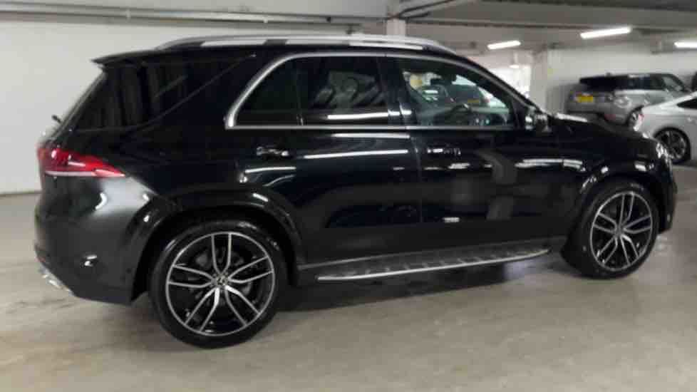 More views of Mercedes-Benz GLE