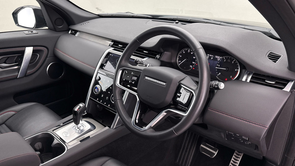 Land Rover Discovery Sport Image 5